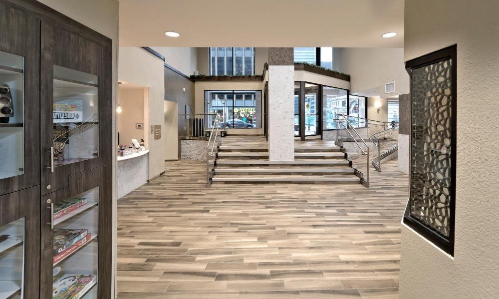 Studio Queen Suite with Accessible Roll In Shower - Non-Smoking